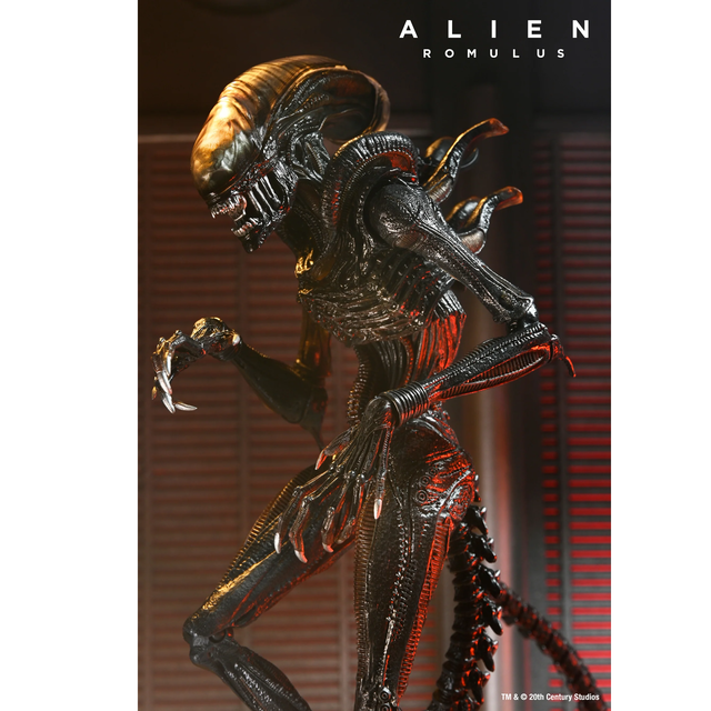 Alien: Romulus Ultimate Scorched Xenomorph Action Figure 23cm