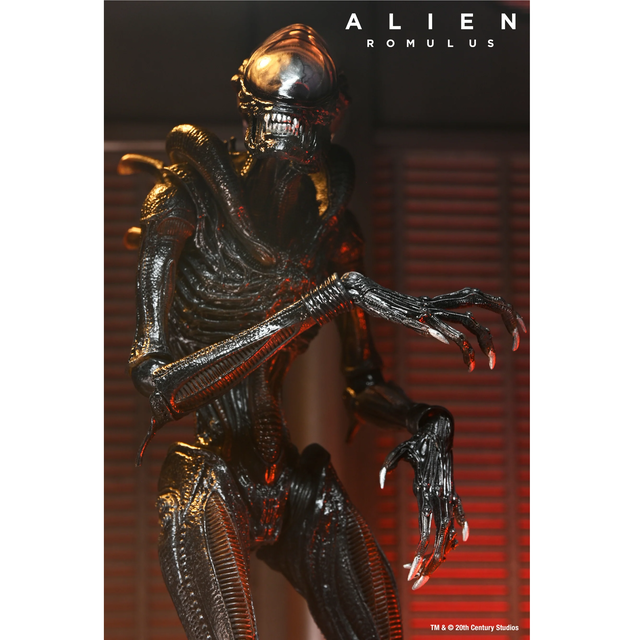 Alien: Romulus Ultimate Scorched Xenomorph Action Figure 23cm