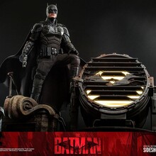 The Batman Movie Masterpiece Batman with Bat-Signal