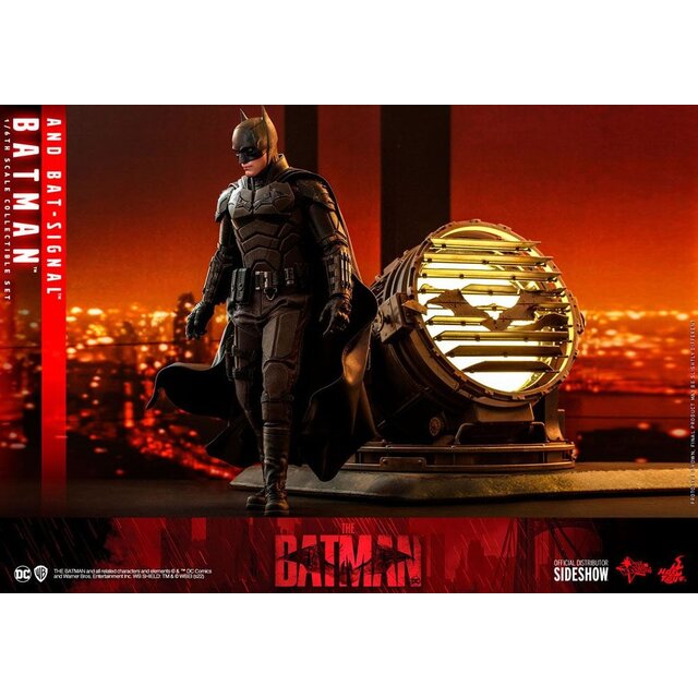 The Batman Movie Masterpiece Action Figure 1/6 Batman Deluxe with Bat-Signal 31cm The Batman Movie Masterpiece Action Figure 1/6 Batman Deluxe with Bat-Signal 31cm