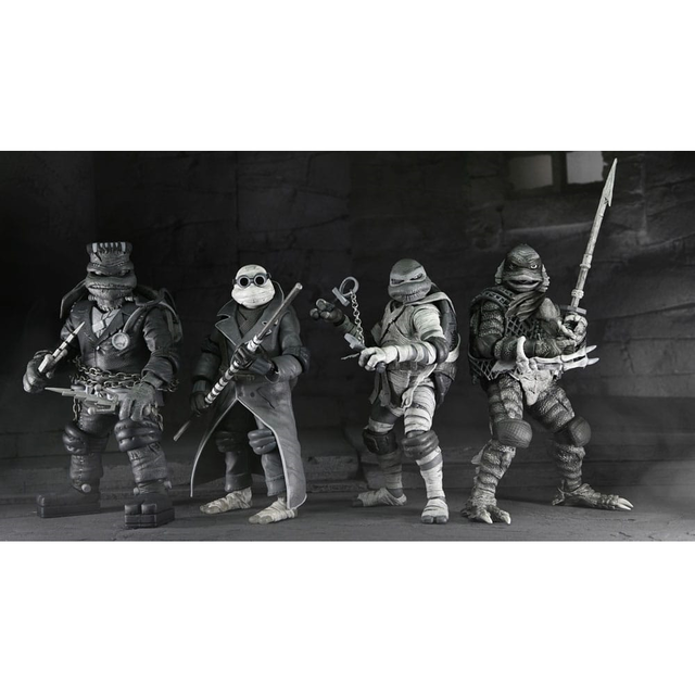 Universal Monsters x Teenage Mutant Ninja Turtles Action Figures 4-Pack Turtles Black & White 18cm