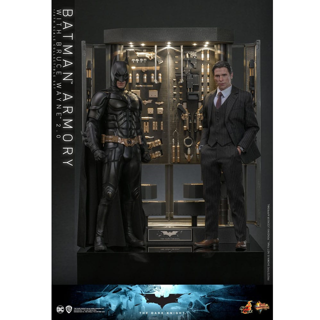 The Dark Knight Movie Masterpiece Action Figures & Diorama 1/6 Batman Armory with Bruce Wayne (2.0) 30cm