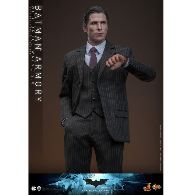 The Dark Knight Movie Masterpiece Action Figures & Diorama 1/6 Batman Armory with Bruce Wayne (2.0) 30cm