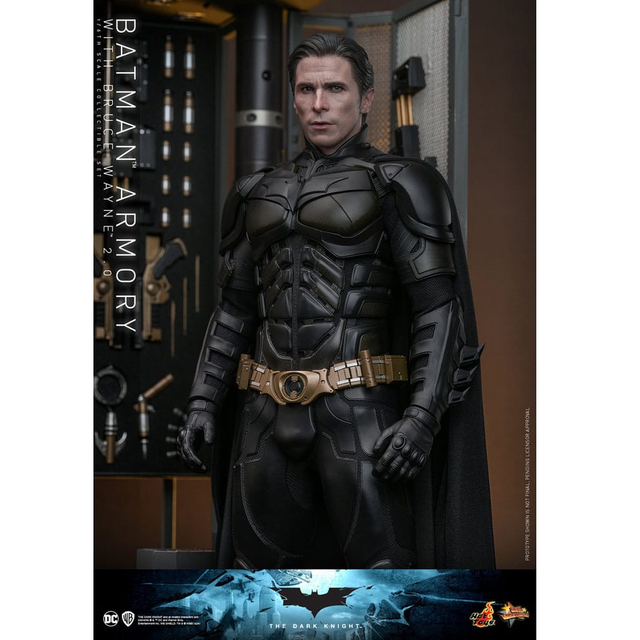 The Dark Knight Movie Masterpiece Action Figures & Diorama 1/6 Batman Armory with Bruce Wayne (2.0) 30cm