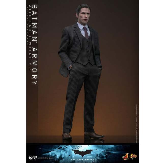 The Dark Knight Movie Masterpiece Action Figures & Diorama 1/6 Batman Armory with Bruce Wayne (2.0) 30cm