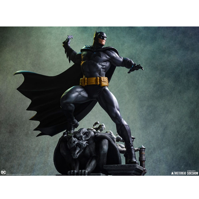 DC Comics Maquette 1/4 Batman (Black and Gray Edition) 66cm