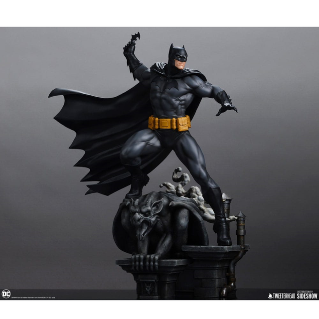 DC Comics Maquette 1/4 Batman (Black and Gray Edition) 66cm