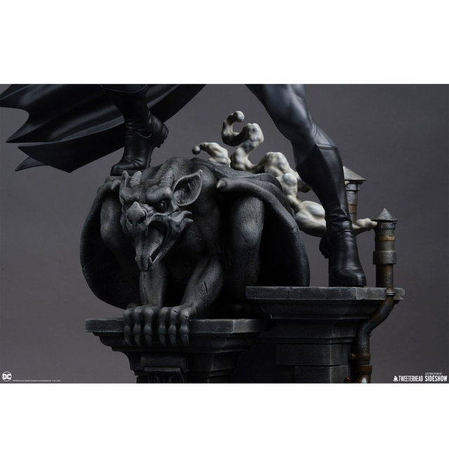 DC Comics Maquette 1/4 Batman (Black and Gray Edition) 66cm