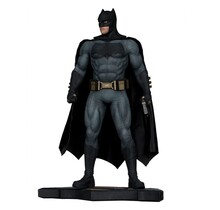 Batman v Superman: Dawn of Justice DC Direct Statue 1/6 Batman 32cm