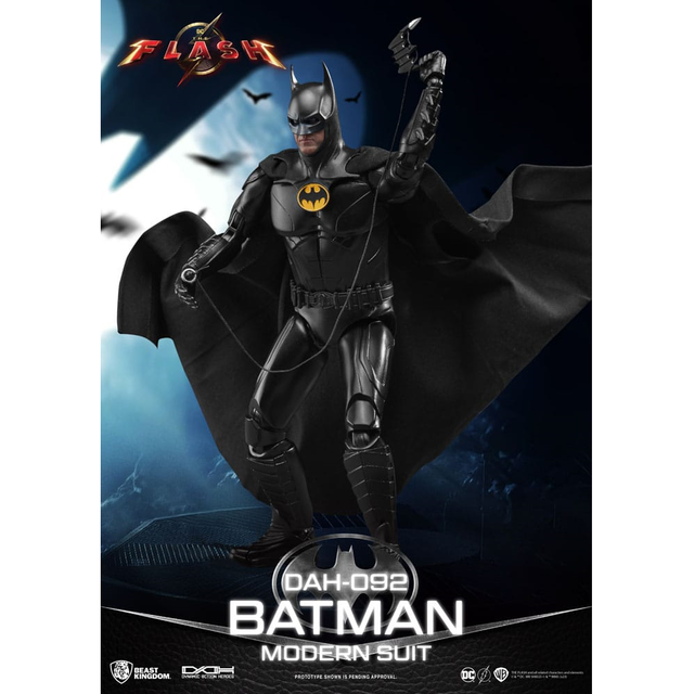 The Flash Dynamic 8ction Heroes Action Figure 1/9 Batman Modern Suit 24cm