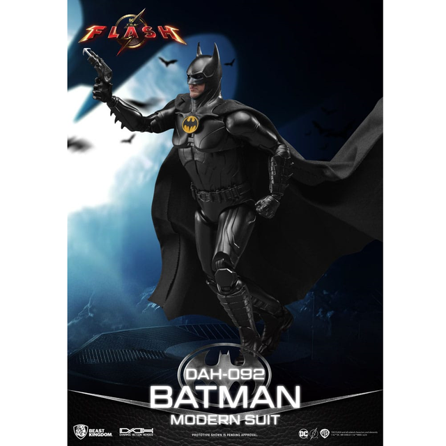 The Flash Dynamic 8ction Heroes Action Figure 1/9 Batman Modern Suit 24cm