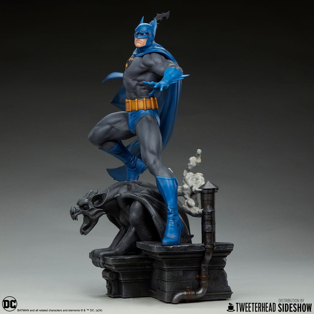 DC Comics Maquette 1/4 Batman (Retro Edition) 66cm