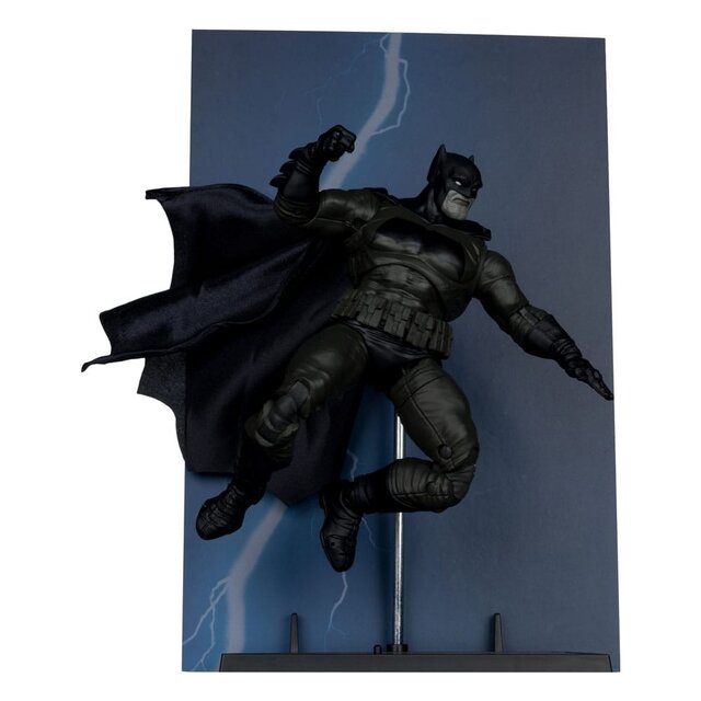 DC Multiverse McFarlane Cover Recreations Batman (Batman: The Dark Knight Returns #1) (Gold Label) 18cm