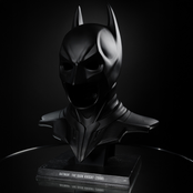 DC Direct 1/1 Replica Batman the Dark Knight Cowl 53cm