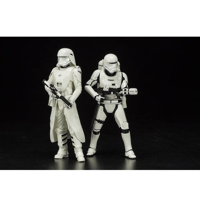 Star Wars First Order Snowtrooper & Flametrooper