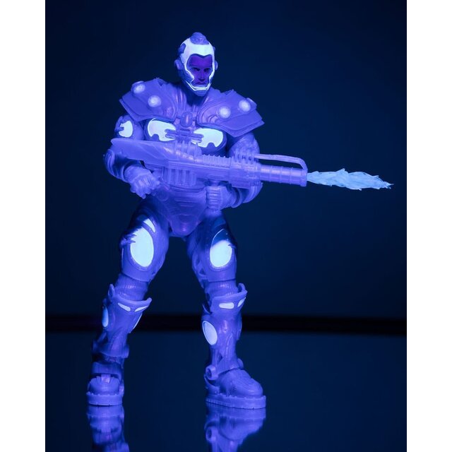 Batman & Robin DC Multiverse Action Figure Mr. Freeze (Black Light Edition) (Gold Label) 18cm