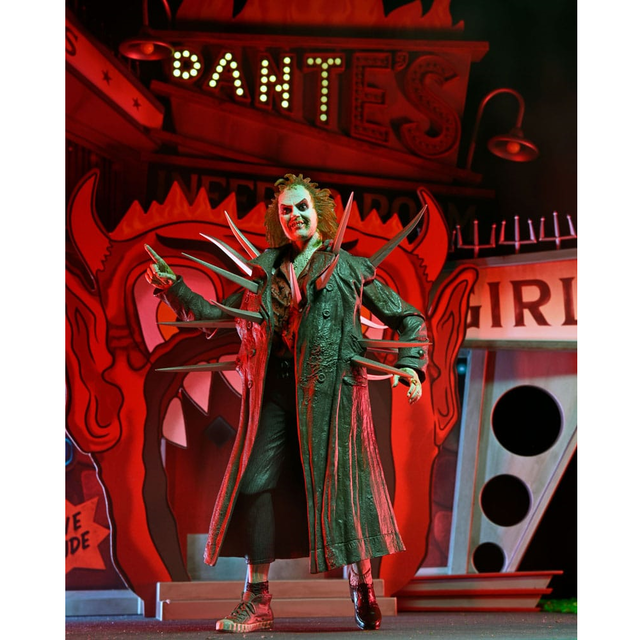 Beetlejuice (1988) Diorama Trenchcoat with Spikes Dantes Inferno Room Deluxe Set Beetlejuice (1988) Diorama Trenchcoat with Spikes Dantes Inferno Room Deluxe Set