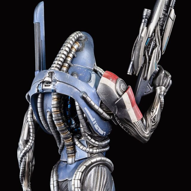 Mass Effect PVC Statue Legion 25cm