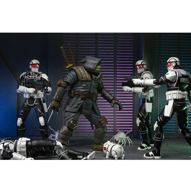 Teenage Mutant Ninja Turtles (The Last Ronin) Action Figure Synja Commando with Mousers 18cm