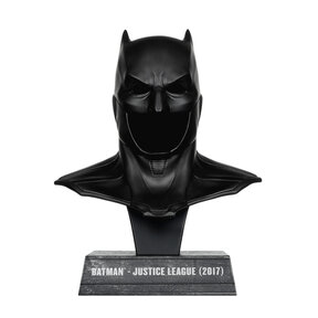 Batman (Justice League) 1/3 Cowl