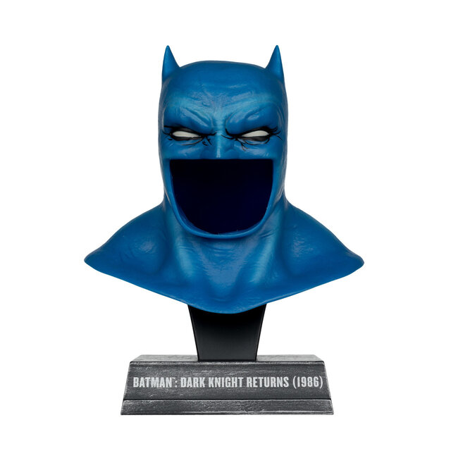 Batman (Dark Knight Returns) 1/3 Batman Cowl Replica 19cm Batman (Dark Knight Returns) 1/3 Batman Cowl Replica 19cm