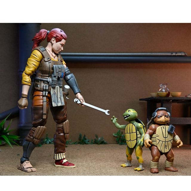 Teenage Mutant Ninja Turtles (The Last Ronin The Lost Years) Action Figure Grammy April with Yi & Moja 18cm