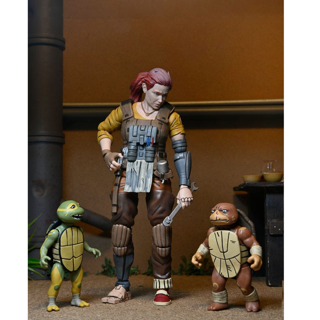 Teenage Mutant Ninja Turtles (The Last Ronin The Lost Years) Action Figure Grammy April with Yi & Moja 18cm