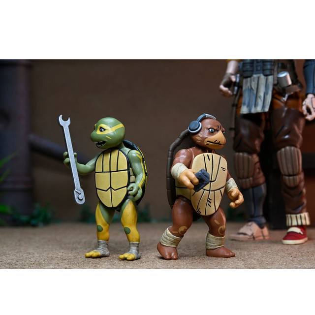 Teenage Mutant Ninja Turtles (The Last Ronin The Lost Years) Action Figure Grammy April with Yi & Moja 18cm