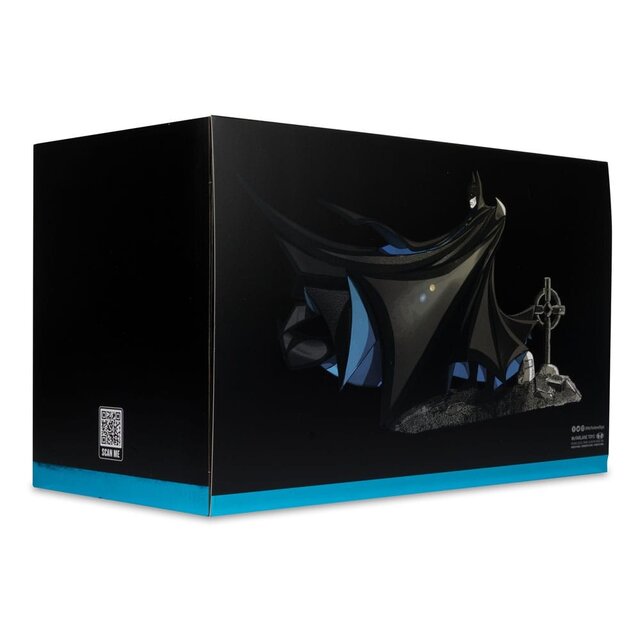 DC Multiverse Action Figure Batman: Year Two Black & White Accent Edition (Gold Label) 18cm