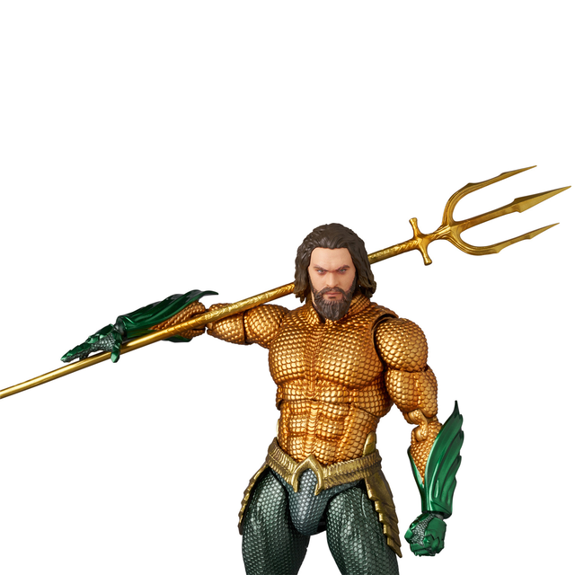 MAFEX Aquaman (Gold & Green Suit) 16cm