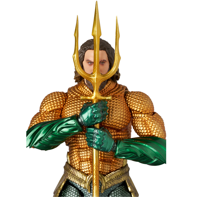 MAFEX Aquaman (Gold & Green Suit) 16cm