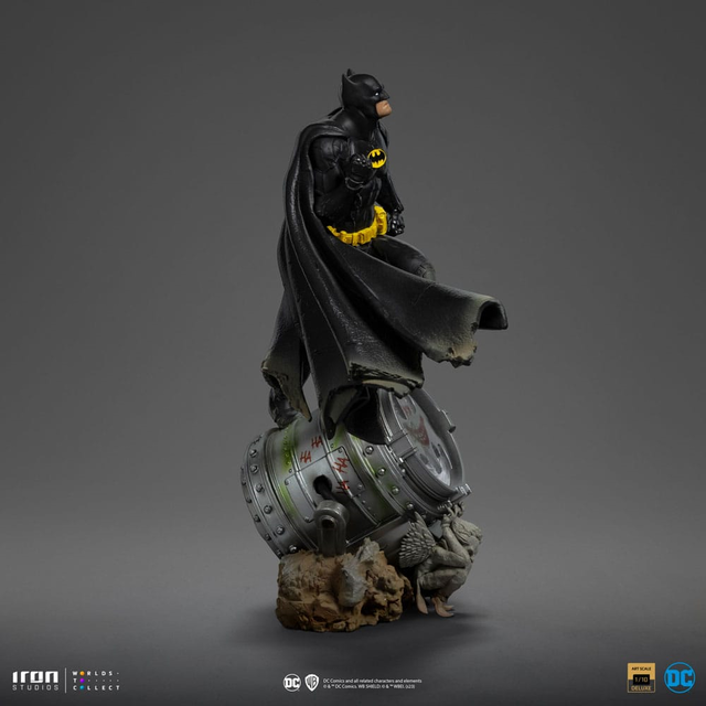 DC Comics BDS Art Scale Statue 1/10 Batman Deluxe (Black Version Exclusive) 30cm