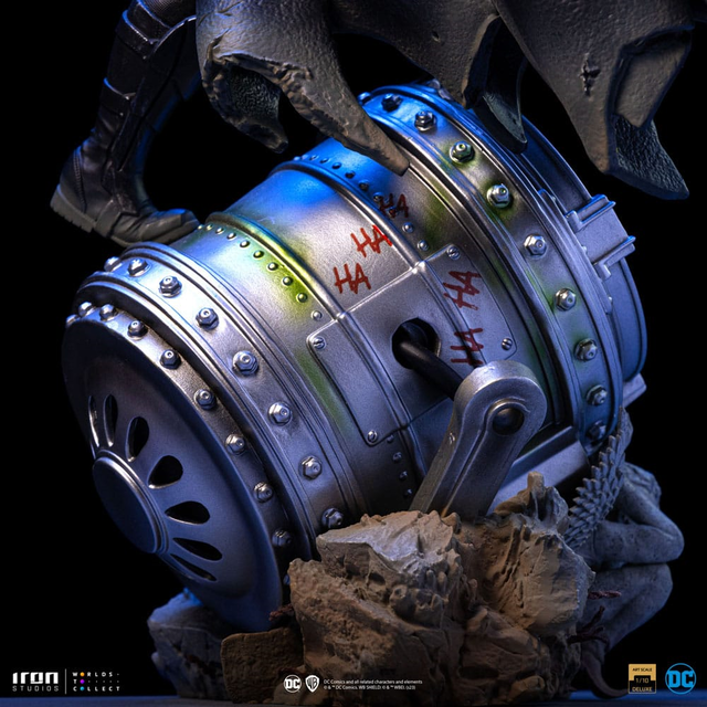 DC Comics BDS Art Scale Statue 1/10 Batman Deluxe (Black Version Exclusive) 30cm