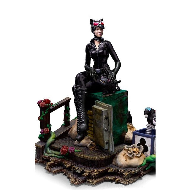 DC Comics Deluxe Art Scale Statue 1/10 Catwoman (Gotham City Sirens) 21cm DC Comics Deluxe Art Scale Statue 1/10 Catwoman (Gotham City Sirens) 21cm