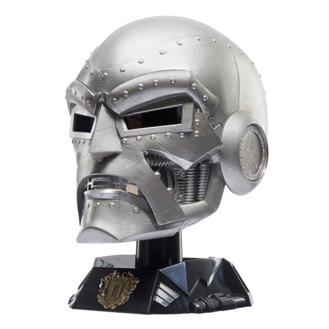 Marvel Legends Series Doctor Doom Premium Roleplay Helmet Marvel Legends Series Doctor Doom Premium Roleplay Helmet