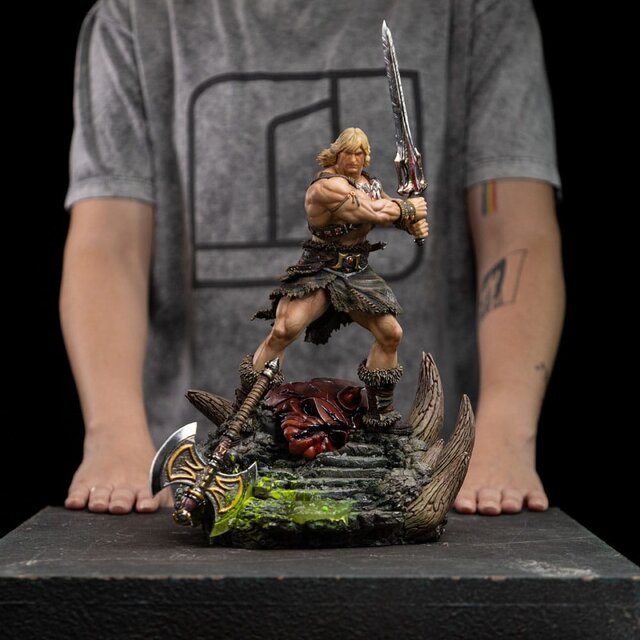 Masters of the Universe Deluxe BDS Art Scale Statue He-Man Unleashed 34cm Masters of the Universe Deluxe BDS Art Scale Statue He-Man Unleashed 34cm