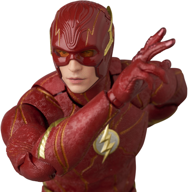 DC Comics MAFEX Action Figure The Flash (The Flash) 16cm