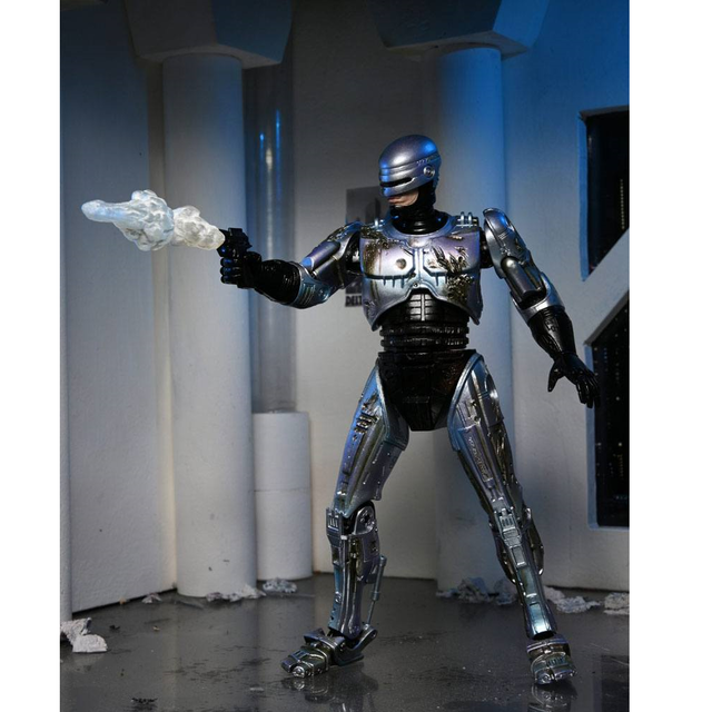 NECA Ultimate Battle Damaged RoboCop with Chair 18cm