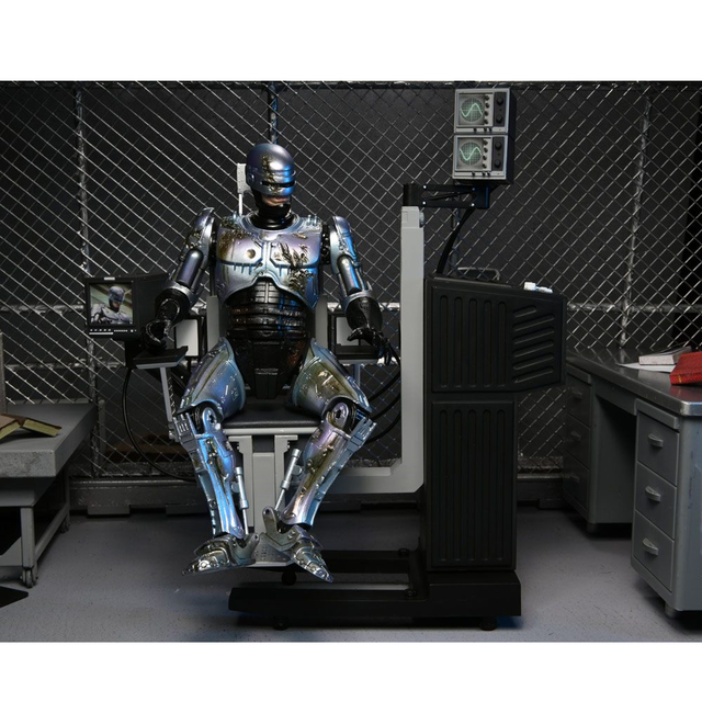 NECA Ultimate Battle Damaged RoboCop with Chair 18cm