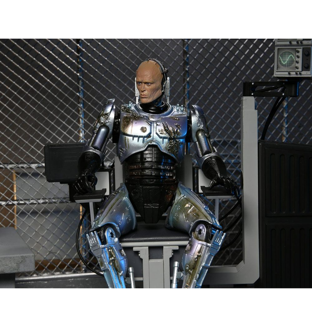 NECA Ultimate Battle Damaged RoboCop with Chair 18cm