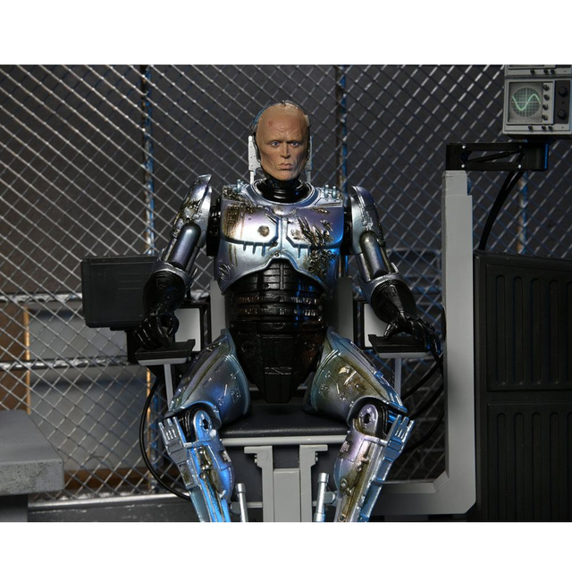 NECA Ultimate Battle Damaged RoboCop with Chair 18cm
