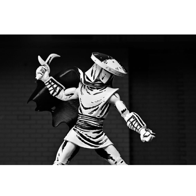 NECA Teenage Mutant Ninja Turtles Elite Guard (Black & White Variant) Action Figure 18cm