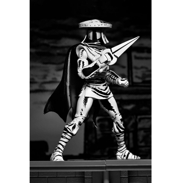 NECA Teenage Mutant Ninja Turtles Elite Guard (Black & White Variant) Action Figure 18cm