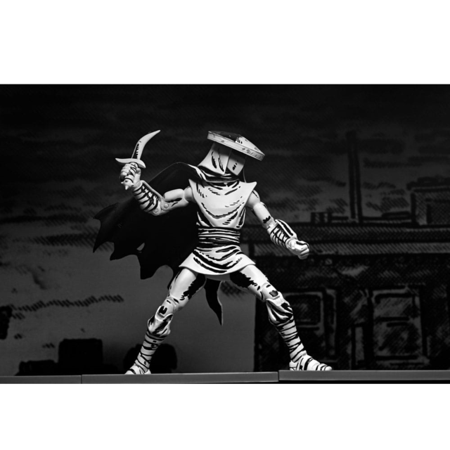 NECA Teenage Mutant Ninja Turtles Elite Guard (Black & White Variant) Action Figure 18cm