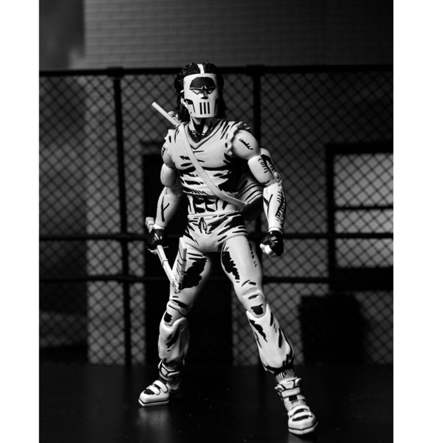 NECA Teenage Mutant Ninja Turtles Casey Jones (Black & White Variant) Action Figure 18cm