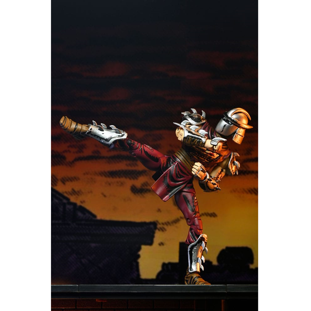 NECA Teenage Mutant Ninja Turtles Battle Damaged Shredder (Mirage Comics) Action Figure 18cm