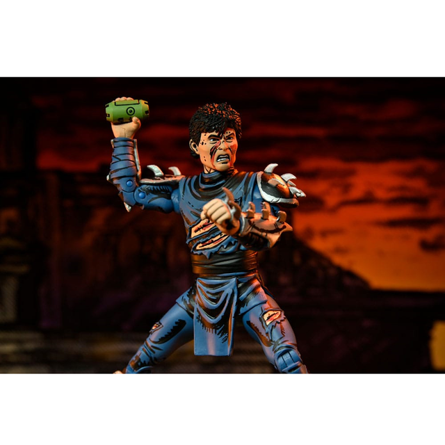 NECA Teenage Mutant Ninja Turtles The Shredder Battle Damaged (Mirage Comics) Action Figure 18cm