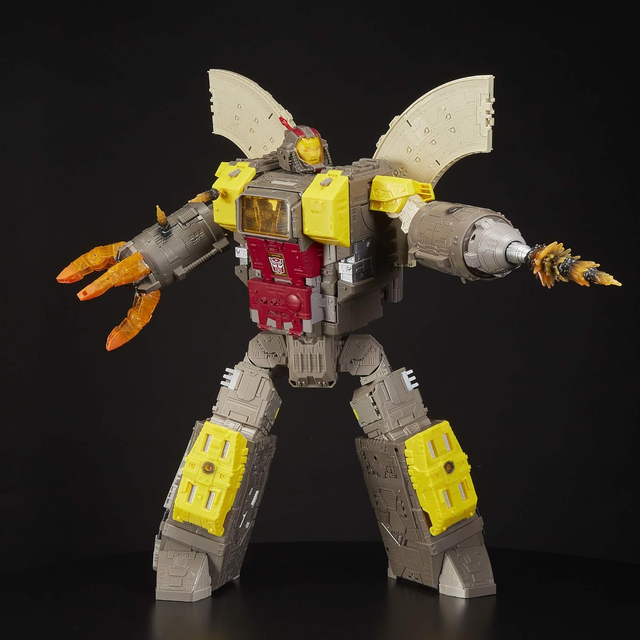 Transformers: War for Cybertron Omega Supreme Titan Class