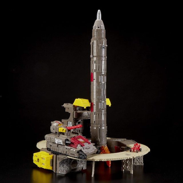 Transformers: War for Cybertron Omega Supreme Titan Class