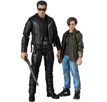 MAFEX Terminator 2  T-800 & John Connor Action Figure Set 16cm